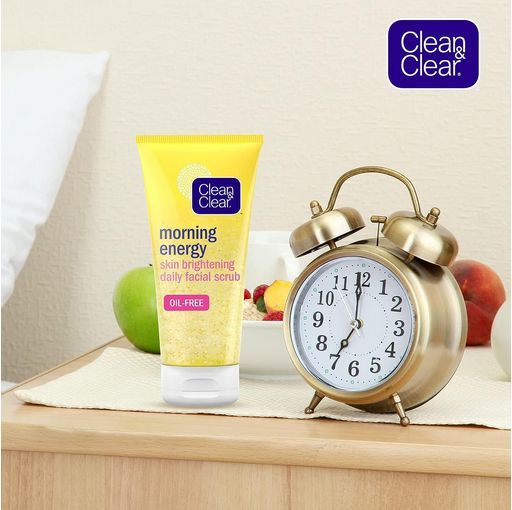 Clean & Clear Morning Energy Skin Brightening Daily Facial Scrub (150 ml)