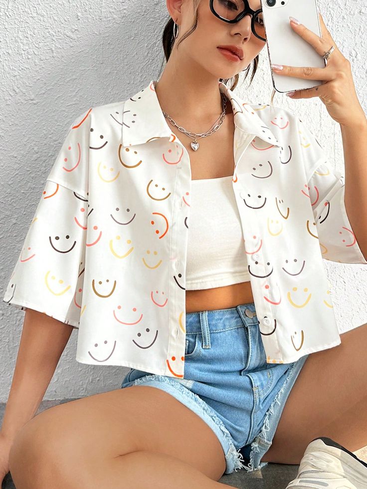Urban Crop Shirt for Women – A Must-Have for Your Wardrobe