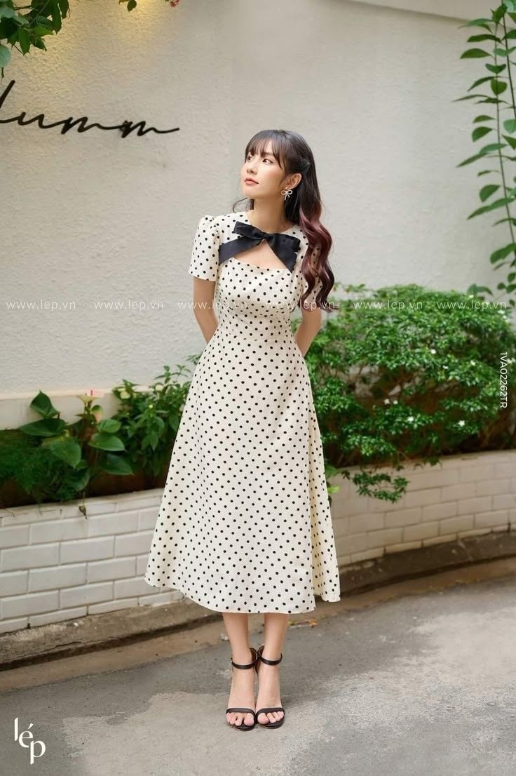 Artistic Boho Frock for Women – Casual Fit with Free-Flowing Design