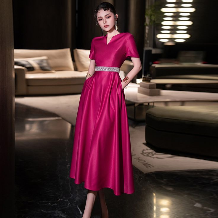Maxi-Length Formal Gown – Perfect for Weddings and Dinners